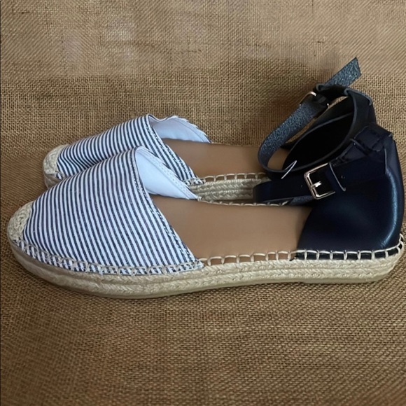Old Navy Striped Espadrilles Size 9 - Picture 4 of 9